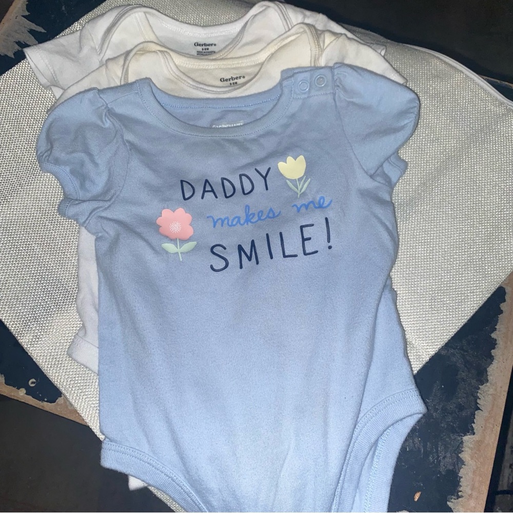 3 infant onesies